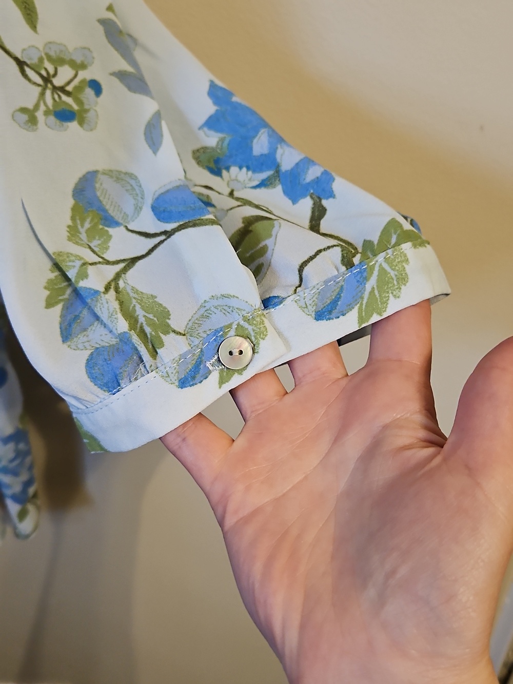 Rose & Olive Blue and Green Floral V Neck Tunic Blouse. NWT - Picture 3 of 8
